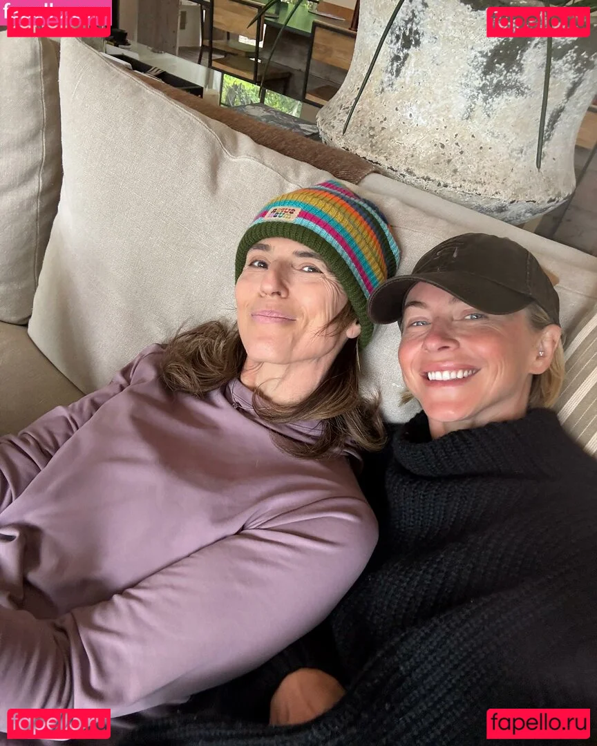 Julianne Hough Onlyfans Photo Gallery 