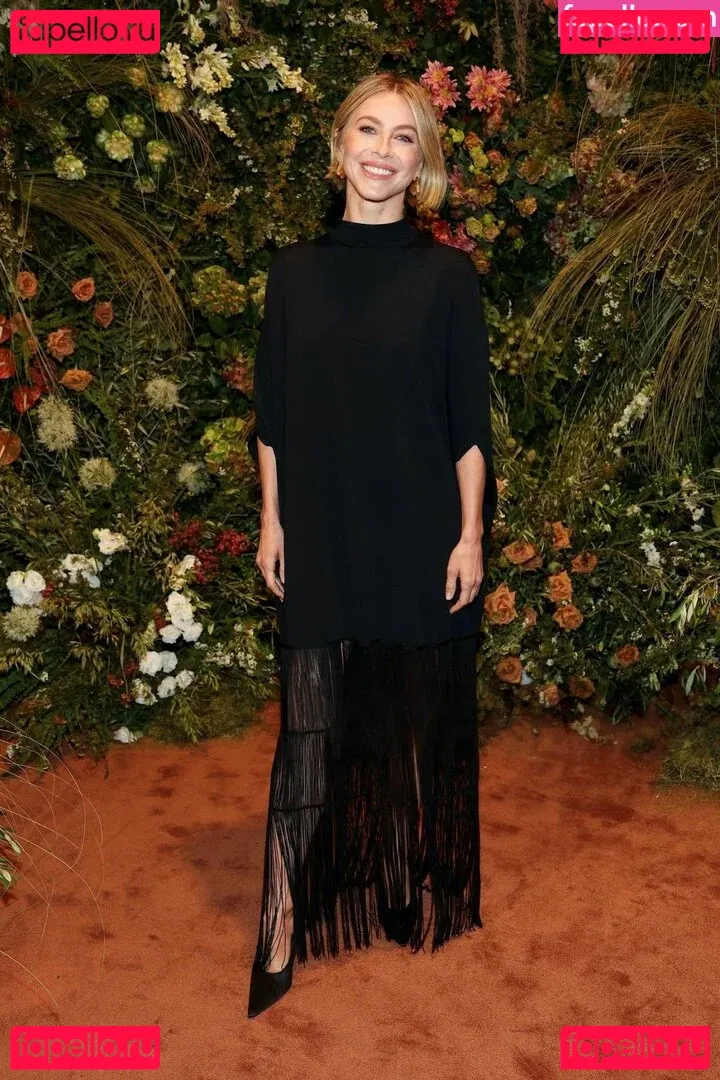 Julianne Hough Onlyfans Photo Gallery 