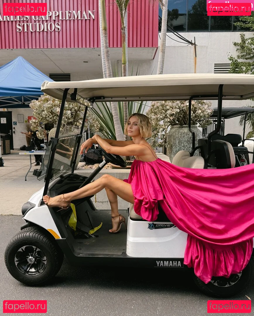 Julianne Hough Onlyfans Photo Gallery 