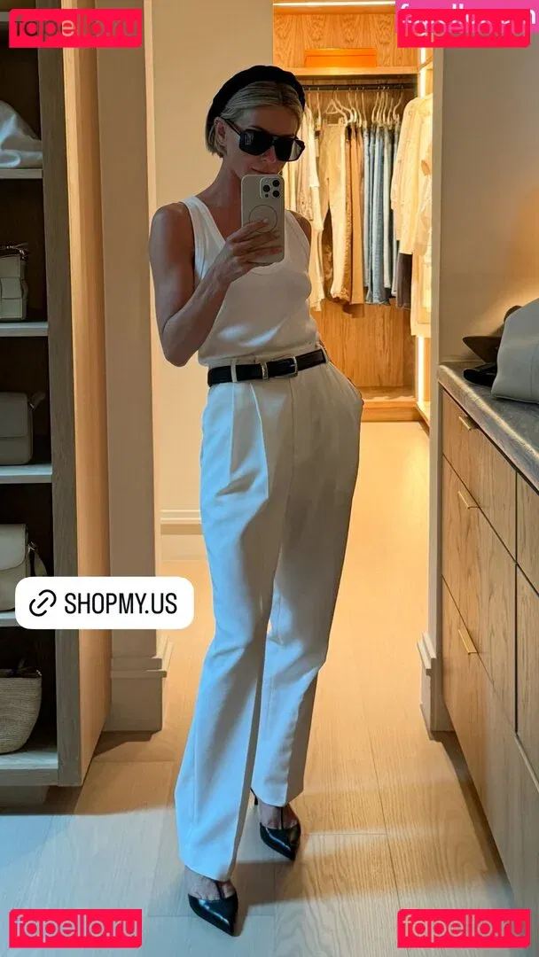 Julianne Hough Onlyfans Photo Gallery 