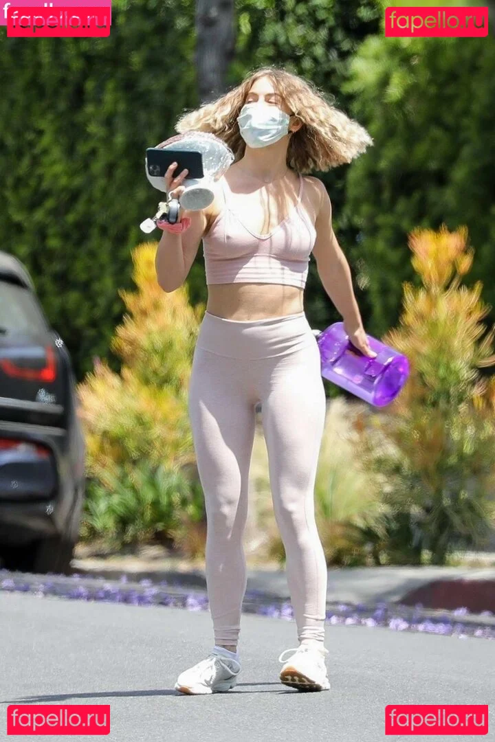 Julianne Hough Onlyfans Photo Gallery 