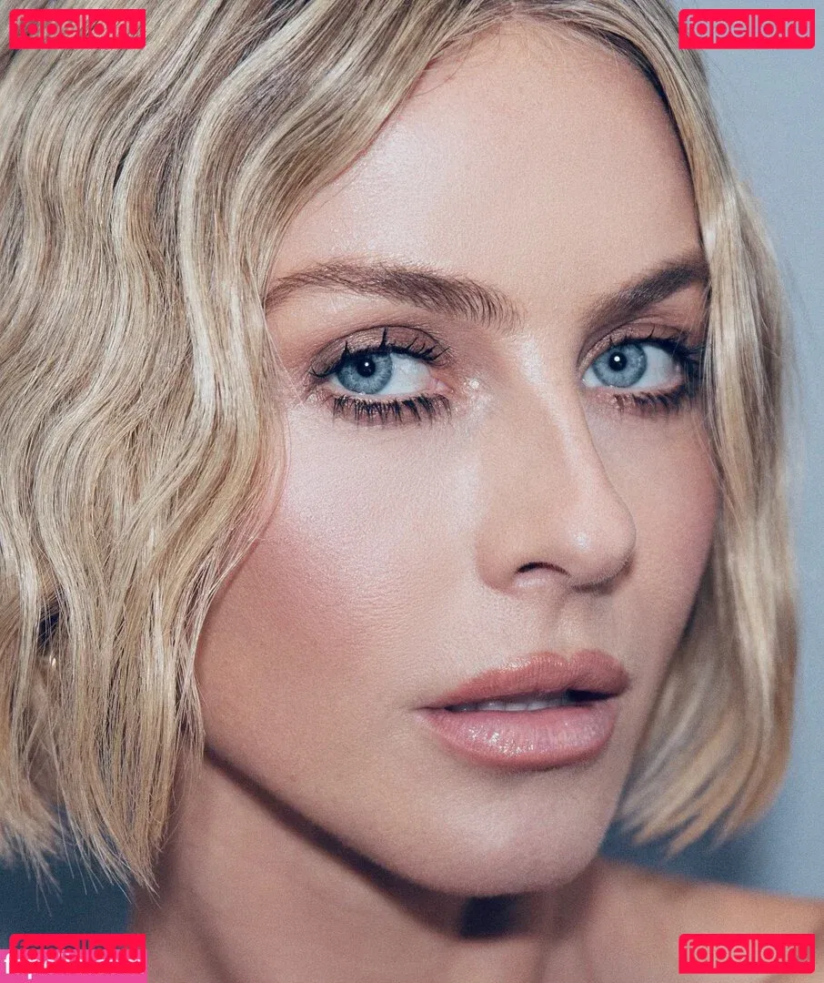 Julianne Hough Onlyfans Photo Gallery 