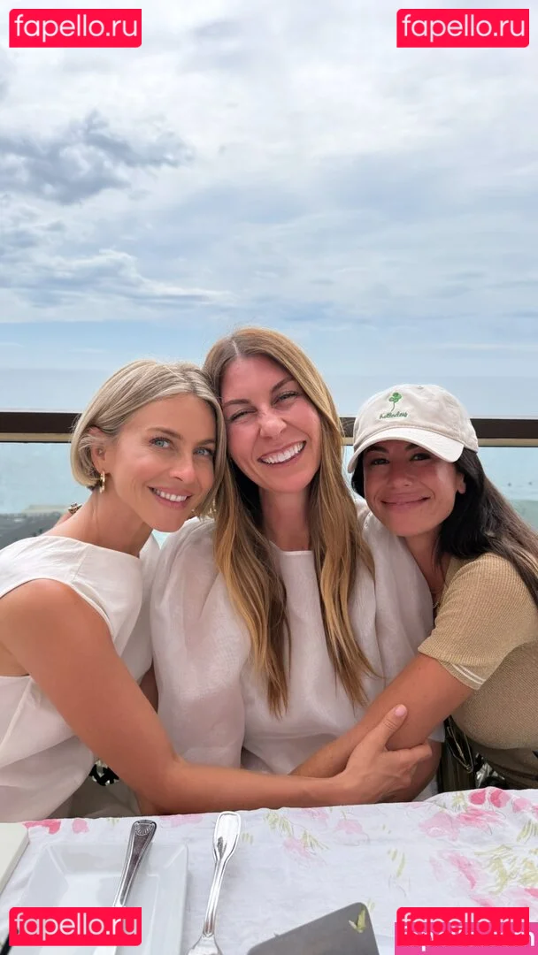 Julianne Hough Onlyfans Photo Gallery 