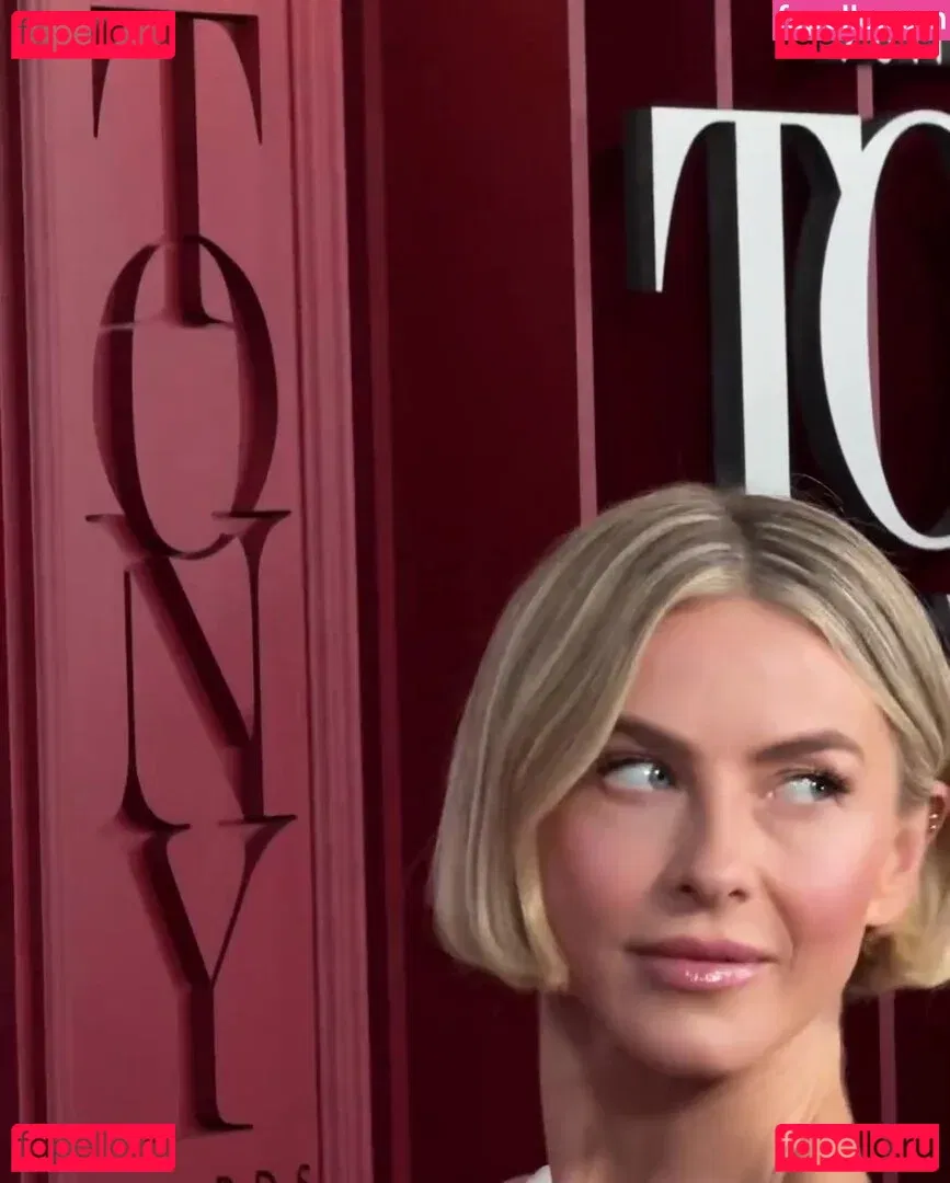 Julianne Hough Onlyfans Photo Gallery 