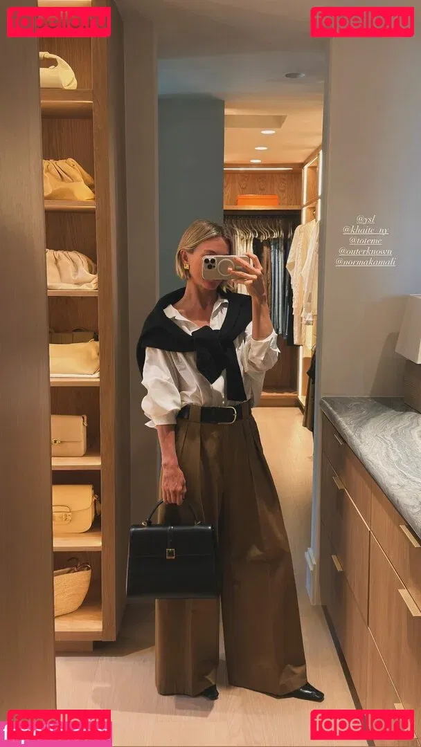 Julianne Hough Onlyfans Photo Gallery 