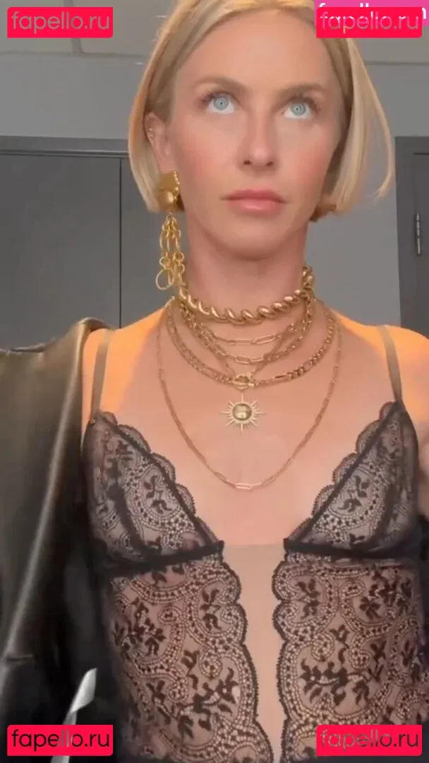 Julianne Hough Onlyfans Photo Gallery 