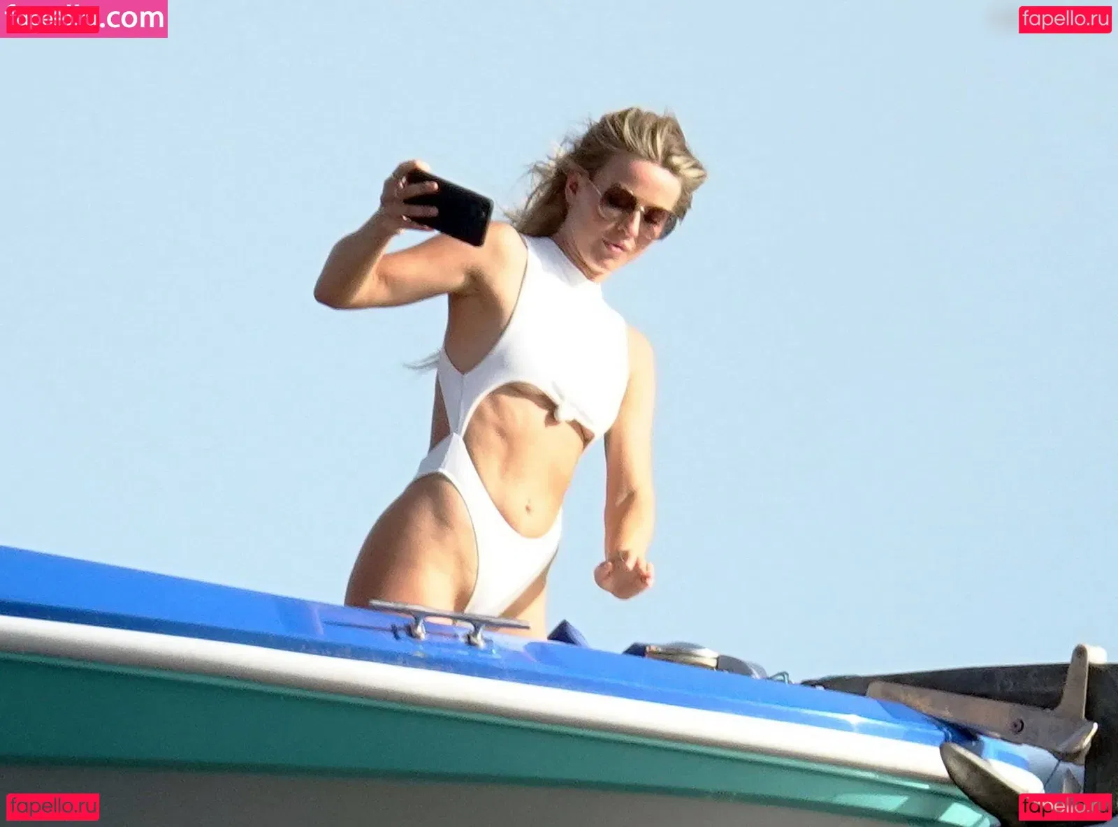 Julianne Hough Onlyfans Photo Gallery 