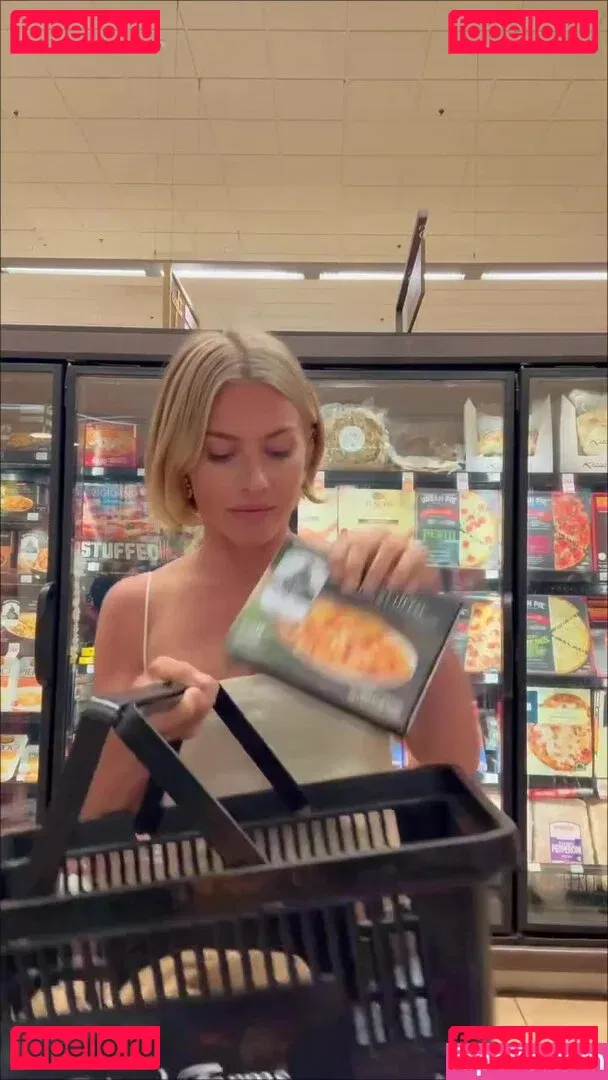 Julianne Hough Onlyfans Photo Gallery 