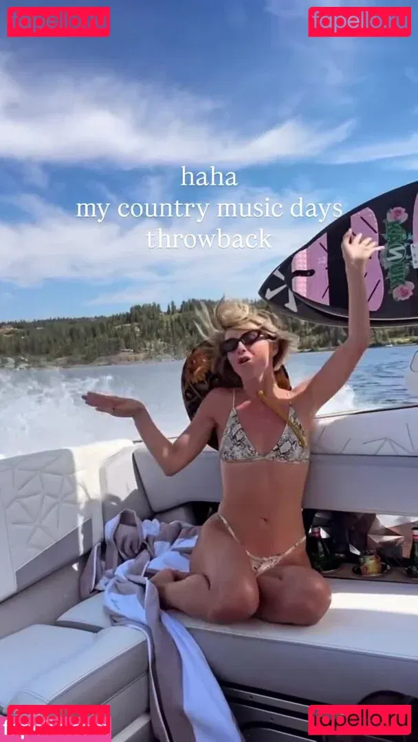 Julianne Hough Onlyfans Photo Gallery 