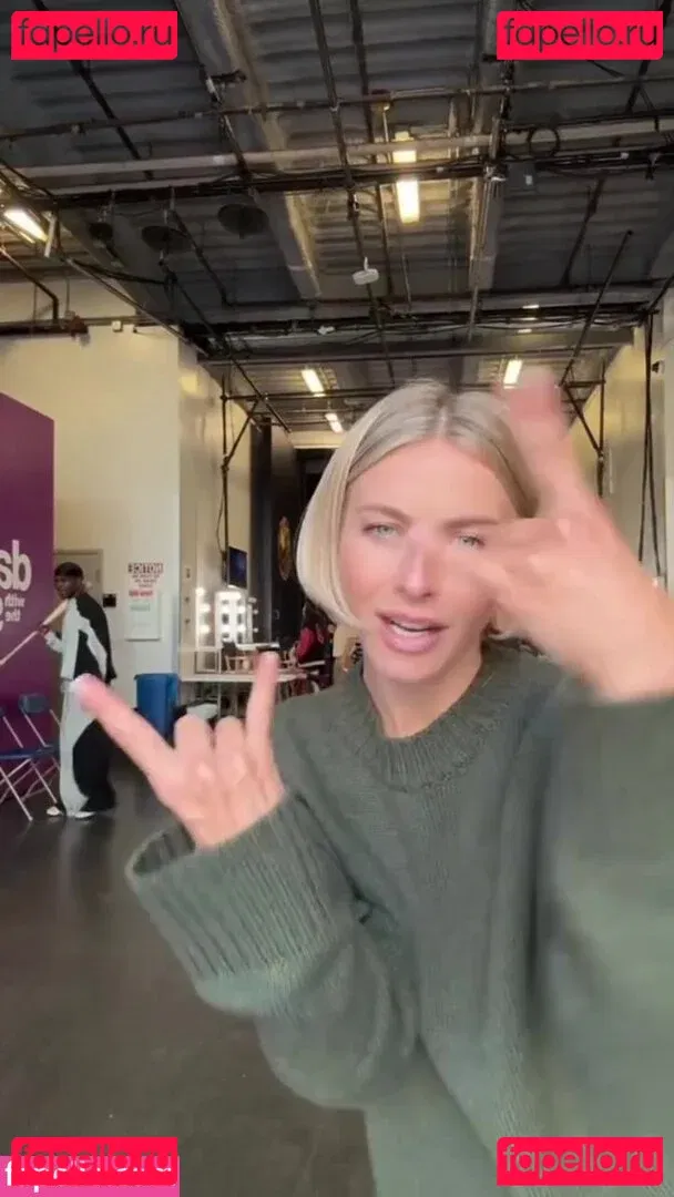 Julianne Hough Onlyfans Photo Gallery 