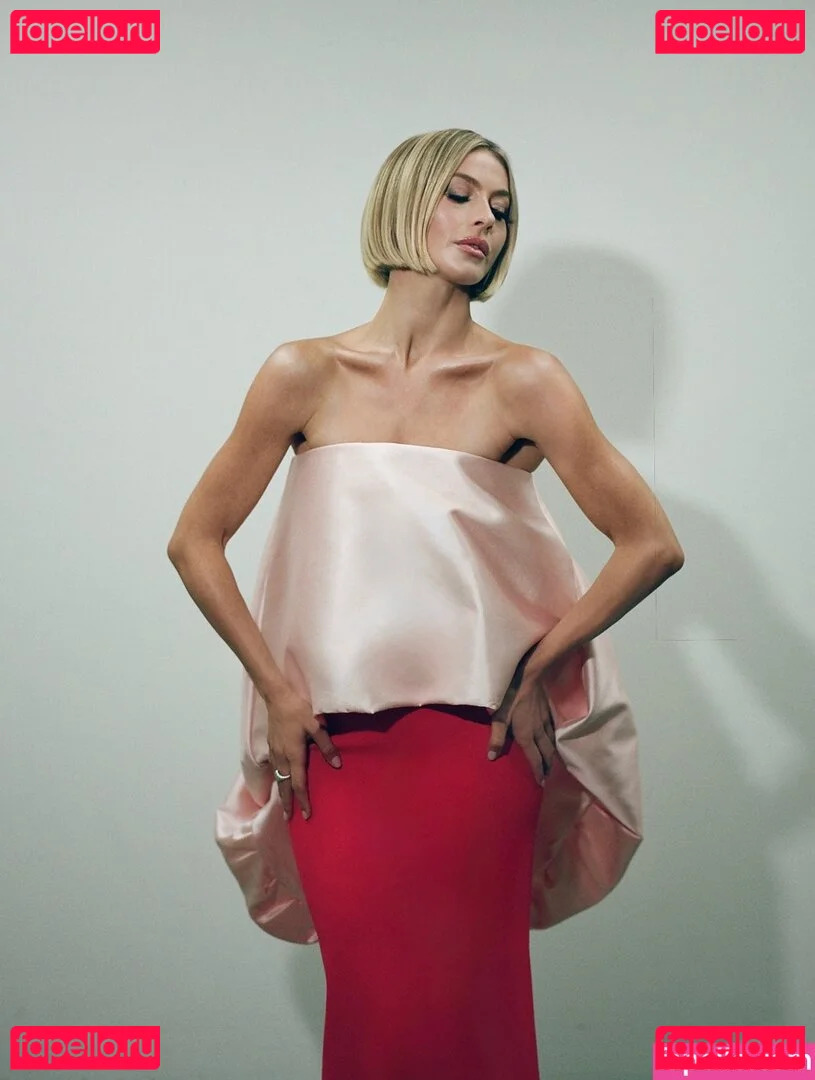 Julianne Hough Onlyfans Photo Gallery 