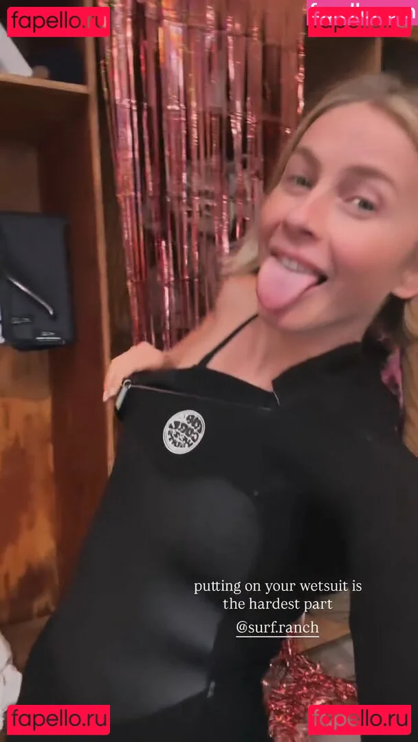 Julianne Hough Onlyfans Photo Gallery 