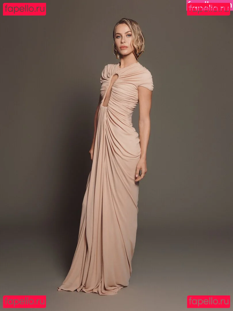 Julianne Hough Onlyfans Photo Gallery 