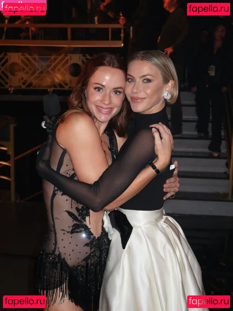 Julianne Hough Onlyfans Photo Gallery 