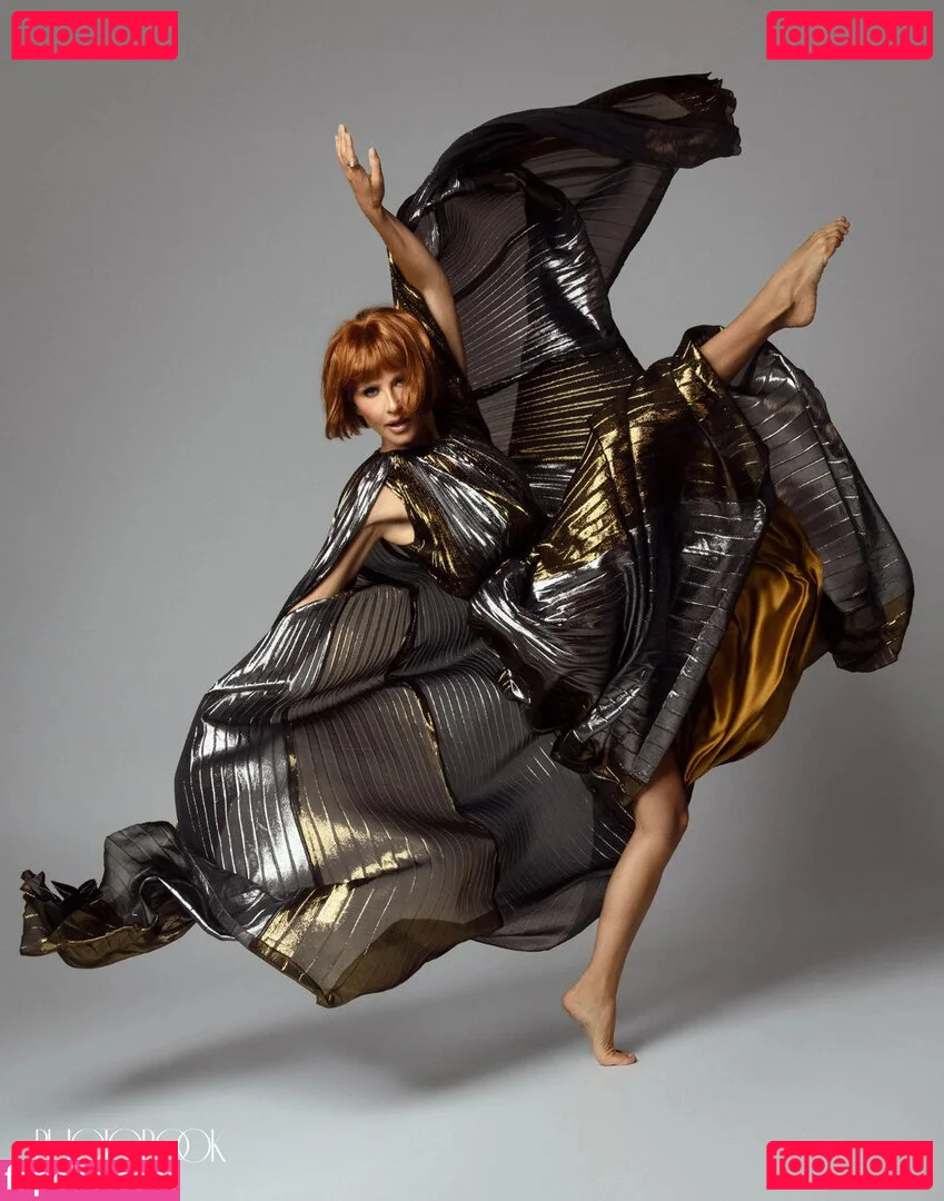 Julianne Hough Onlyfans Photo Gallery 