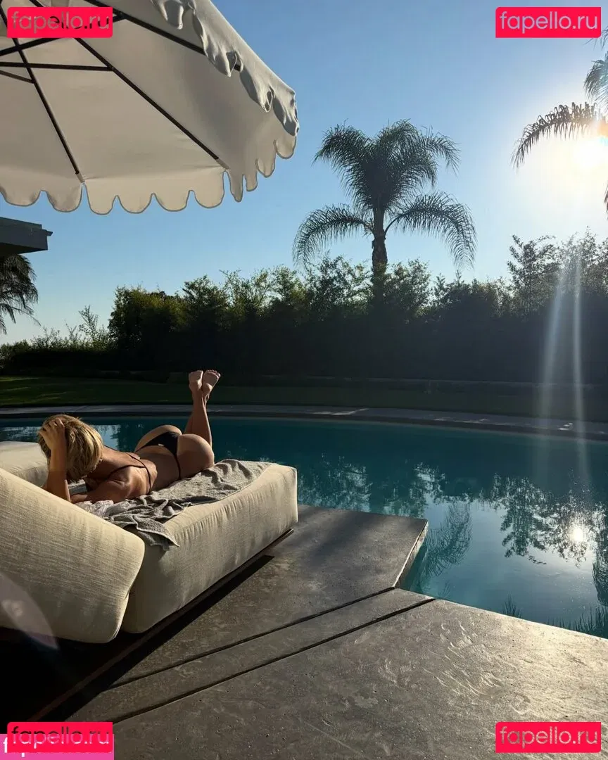 Julianne Hough Onlyfans Photo Gallery 