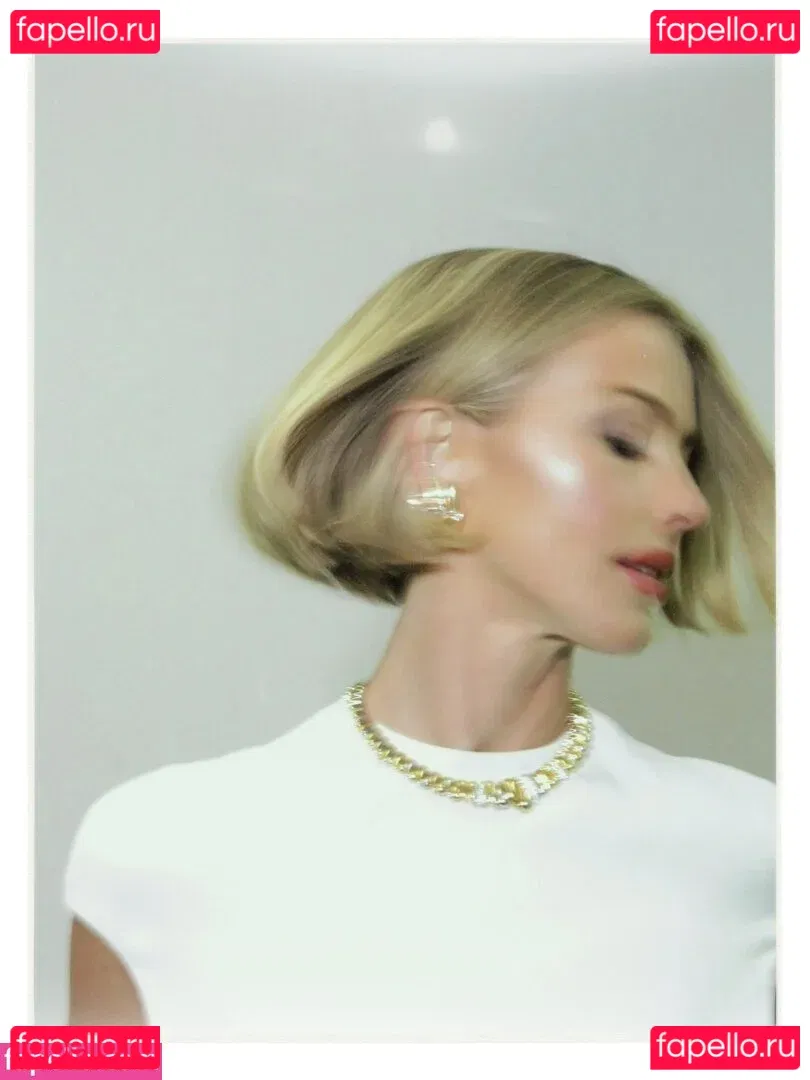 Julianne Hough Onlyfans Photo Gallery 