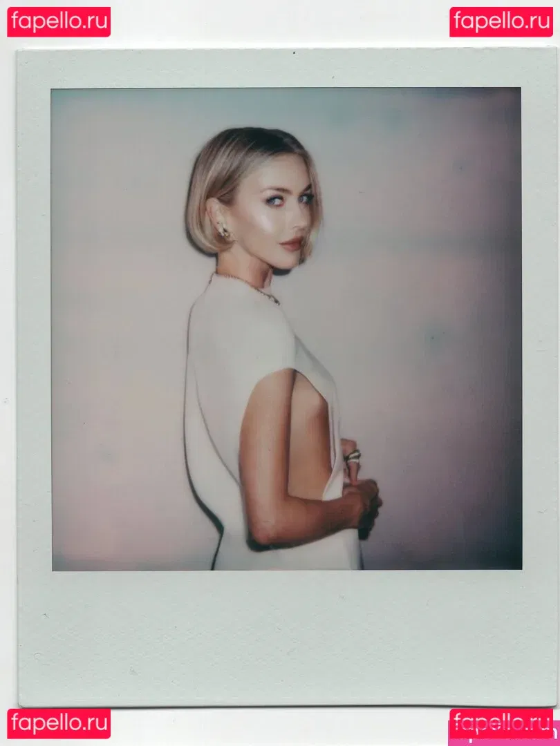 Julianne Hough Onlyfans Photo Gallery 