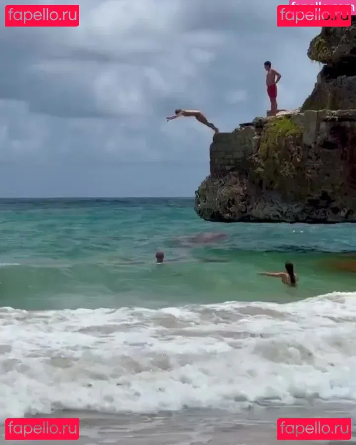 Julianne Hough Onlyfans Photo Gallery 