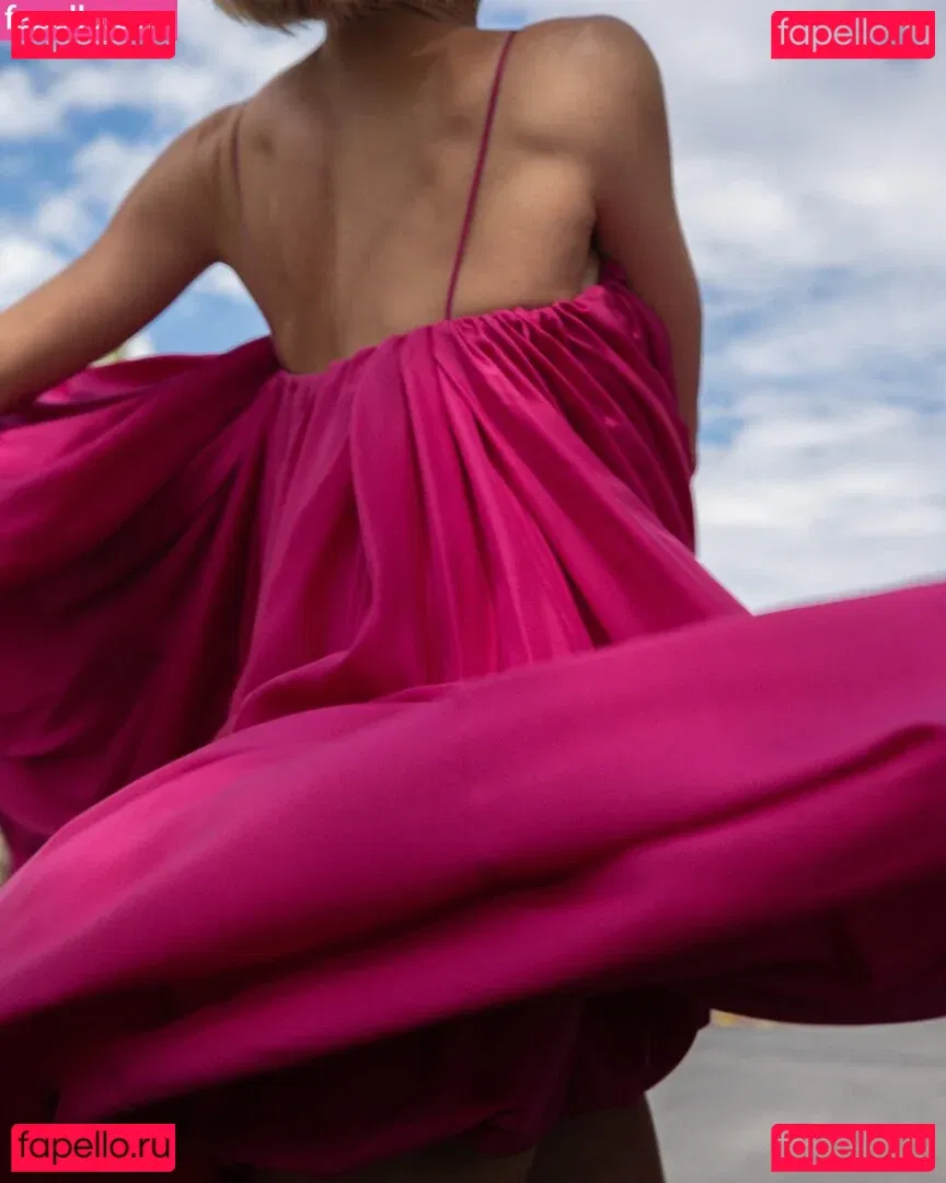 Julianne Hough Onlyfans Photo Gallery 