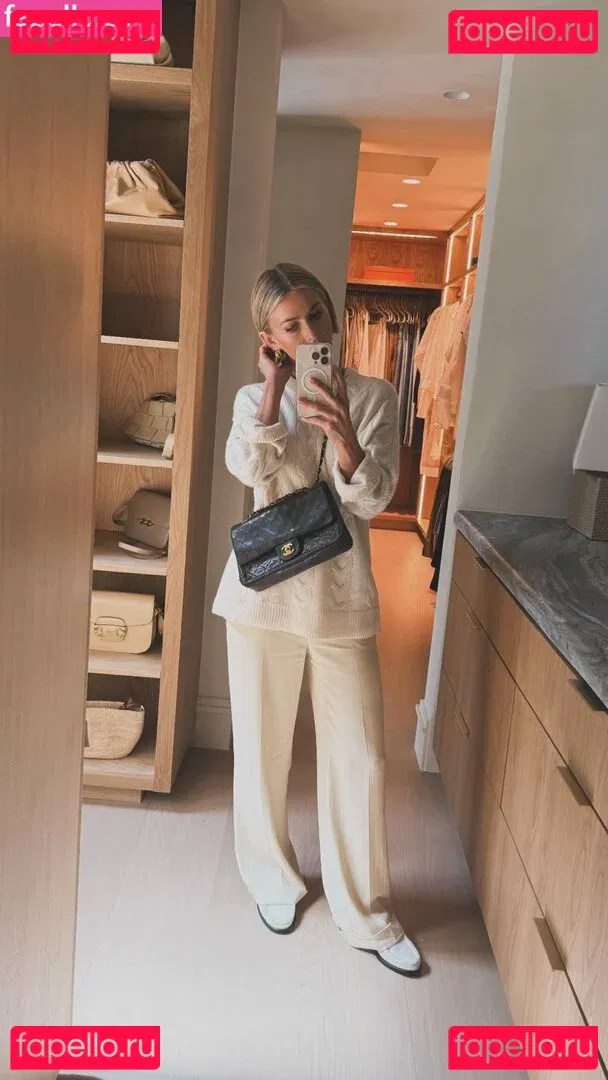 Julianne Hough Onlyfans Photo Gallery 