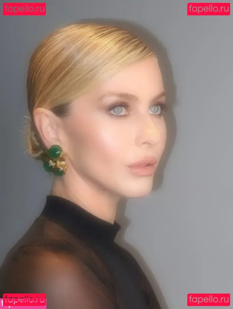 Julianne Hough Onlyfans Photo Gallery 