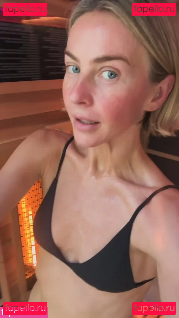 Julianne Hough Onlyfans Photo Gallery 