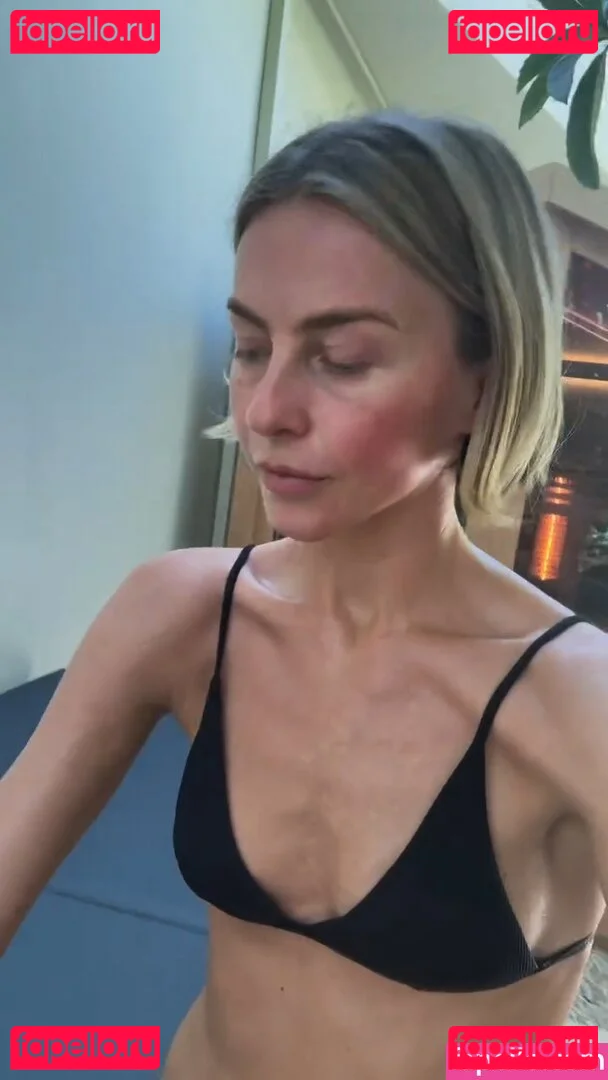 Julianne Hough Onlyfans Photo Gallery 