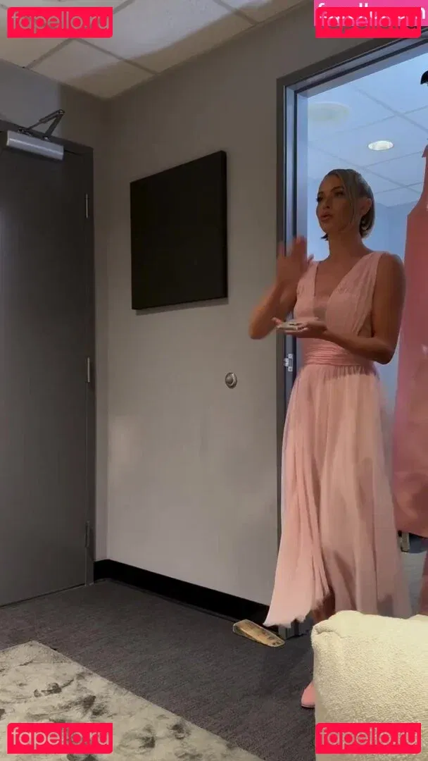 Julianne Hough Onlyfans Photo Gallery 