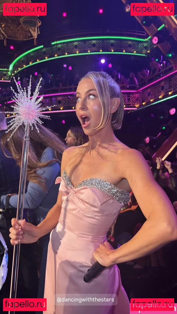 Julianne Hough Onlyfans Photo Gallery 
