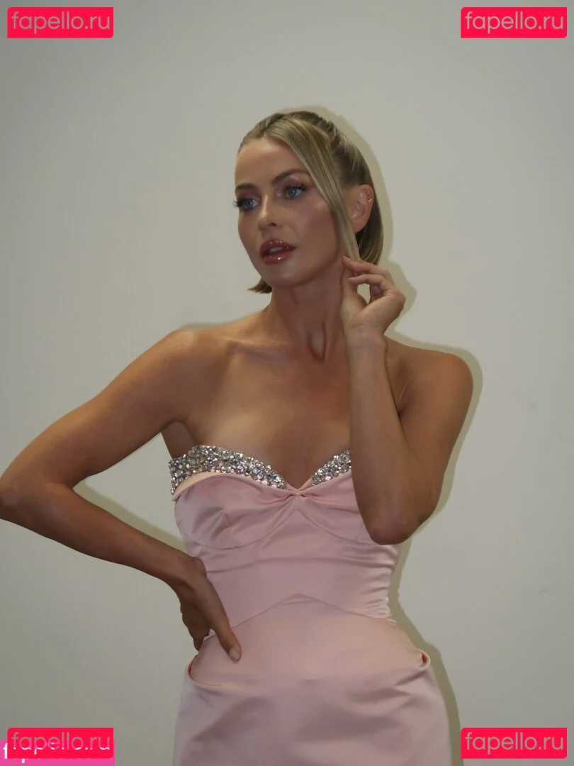 Julianne Hough Onlyfans Photo Gallery 