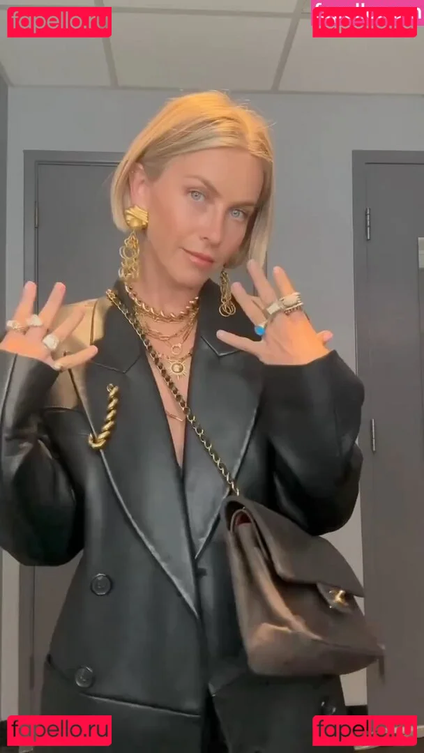 Julianne Hough Onlyfans Photo Gallery 