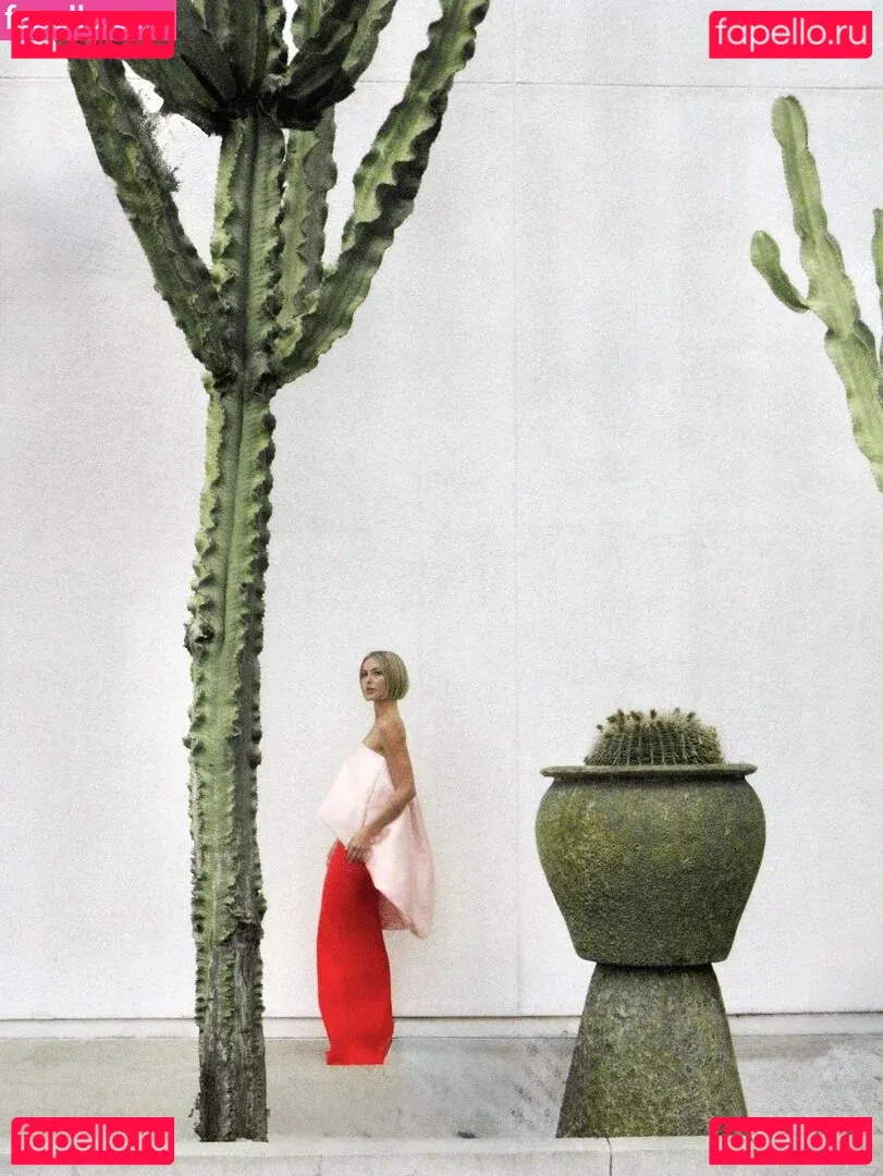 Julianne Hough Onlyfans Photo Gallery 