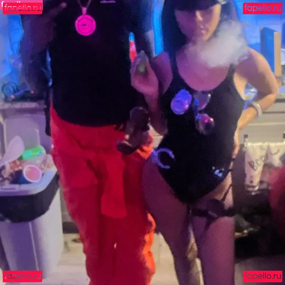 XOXO-Mercyy Onlyfans Photo Gallery 