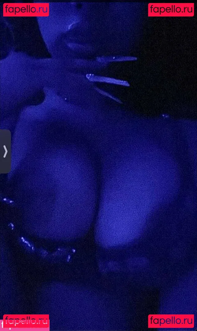 XOXO-Mercyy Onlyfans Photo Gallery 