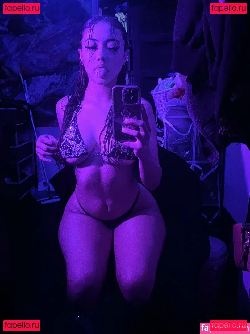 XOXO-Mercyy Onlyfans Photo Gallery 