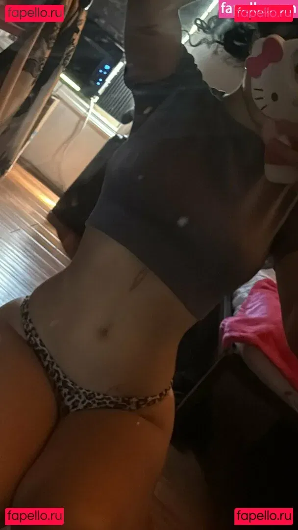 XOXO-Mercyy Onlyfans Photo Gallery 