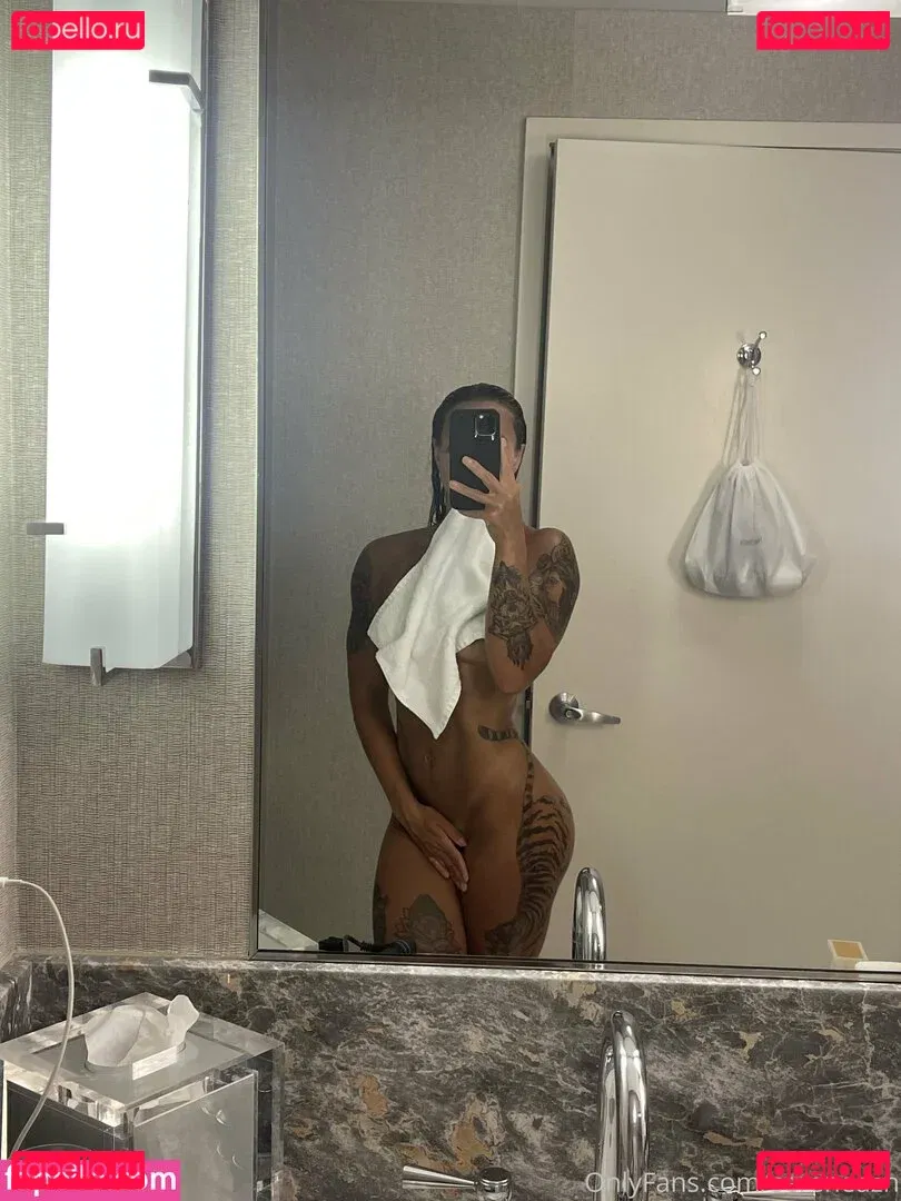 Sereneazn Onlyfans Photo Gallery 