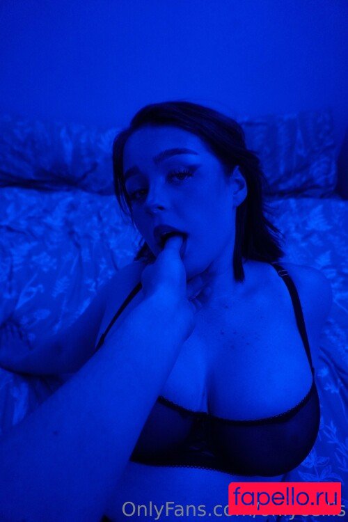 clara00ellis Onlyfans Photo Gallery 