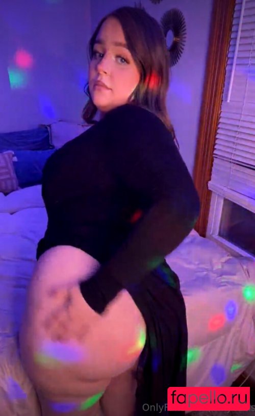 clara00ellis Onlyfans Photo Gallery 