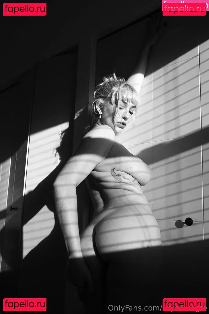 skyebluegfe Onlyfans Photo Gallery 