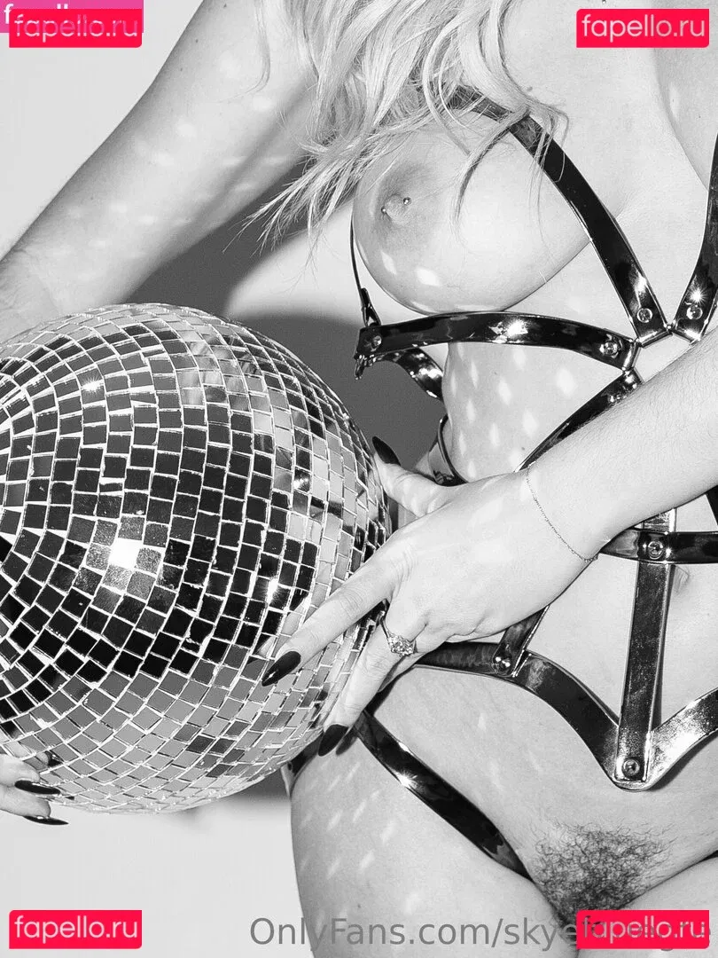 skyebluegfe Onlyfans Photo Gallery 