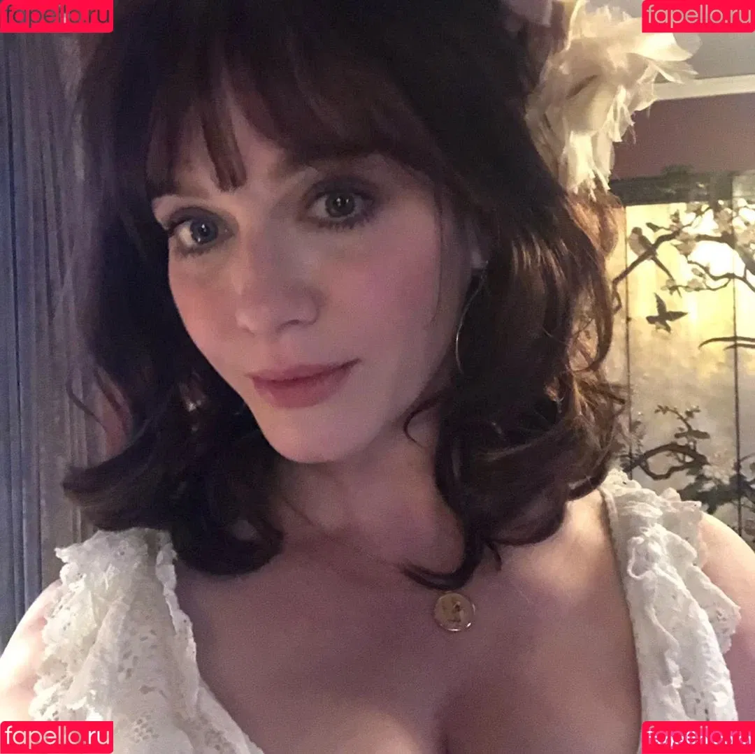 Christina Hendricks Onlyfans Photo Gallery 