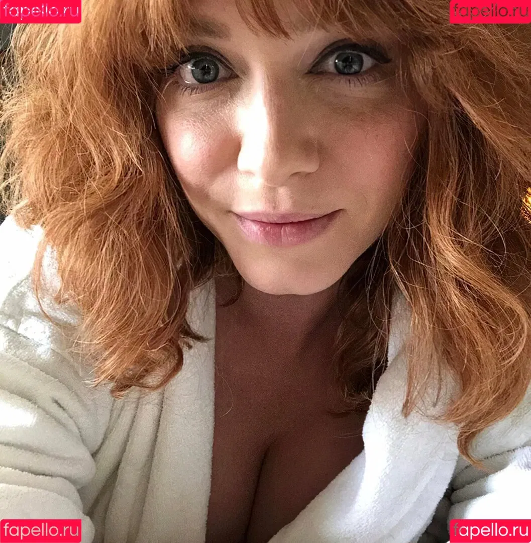 Christina Hendricks Onlyfans Photo Gallery 