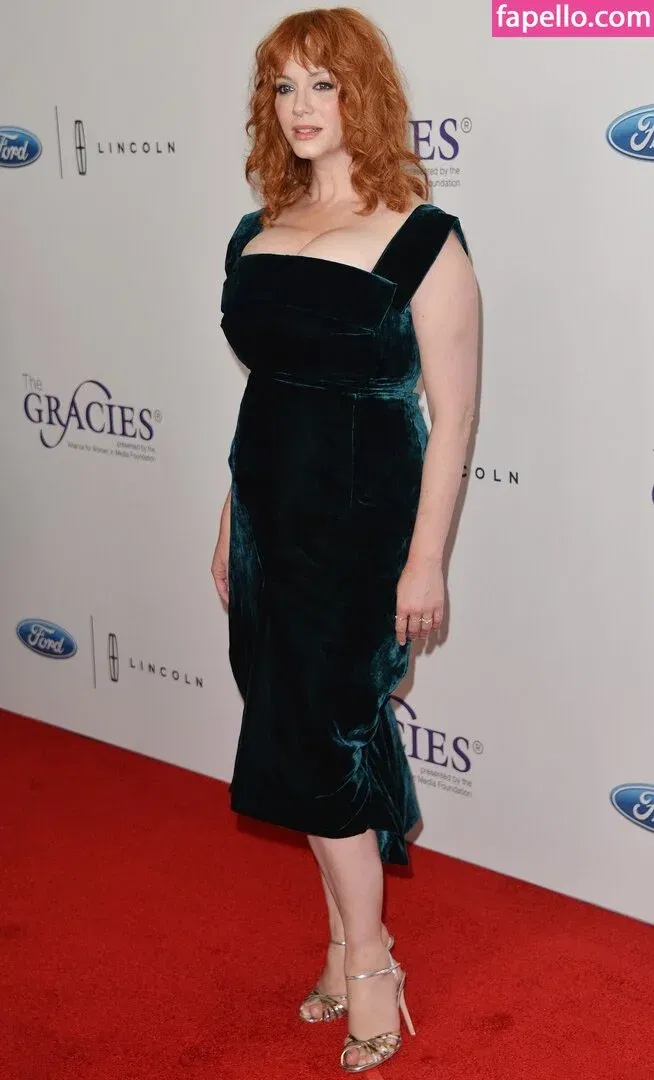 Christina Hendricks Onlyfans Photo Gallery 