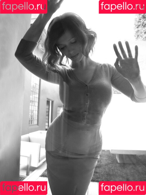 Christina Hendricks Onlyfans Photo Gallery 