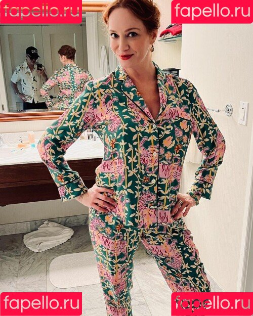 Christina Hendricks Onlyfans Photo Gallery 