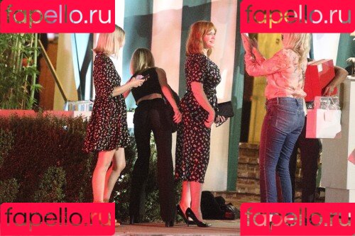 Christina Hendricks Onlyfans Photo Gallery 