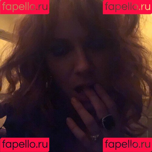 Christina Hendricks Onlyfans Photo Gallery 