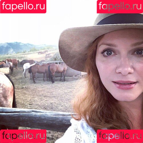 Christina Hendricks Onlyfans Photo Gallery 